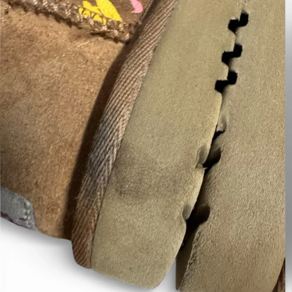 UGG Mini Bailey Button Paint Splatter Shearling Boots Toddler Size 10 Brown